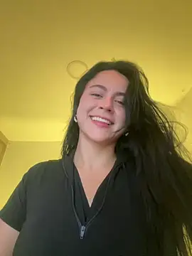 CoralineKam1 online show from February 2025 09:37:01 PM