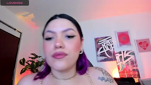 Snapshot of AnnieHuntters chatting on January 2025 02:25:01 AM AnnieHuntters online show from January 2025 02:25:01 AM