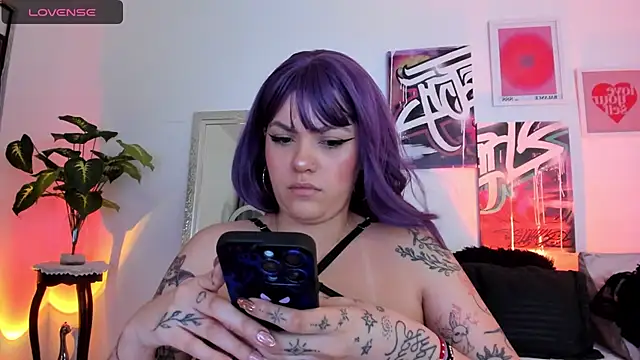 Snapshot of AnnieHuntters chatting on January 2025 03:20:01 AM AnnieHuntters online show from January 2025 03:20:01 AM