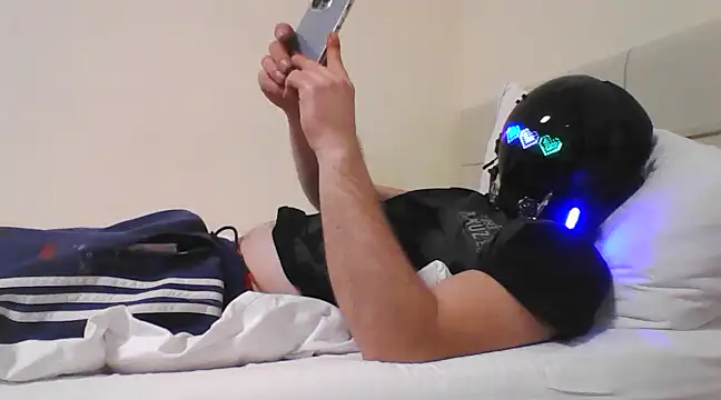 Snapshot of paul_daniel chatting on January 2025 04:57:01 PM paul daniel online show from January 2025 04:57:01 PM