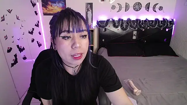 Snapshot of _dhalia1_ chatting on January 2025 07:13:02 PM dhalia1 online show from January 2025 07:13:02 PM