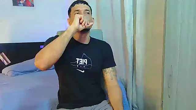 Snapshot of Jeff_Kent2 chatting on November 2025 12:02:01 AM Jeff Kent2 online show from November 2025 12:02:01 AM