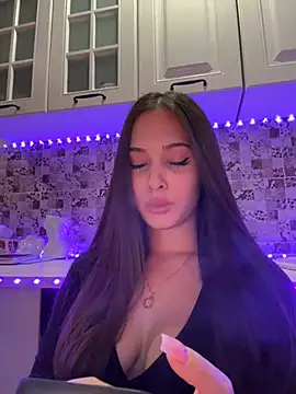 Snapshot of EricaWalls chatting on December 2024 03:33:02 PM EricaWalls online show from December 2024 03:33:02 PM