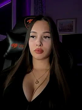 Snapshot of EricaWalls chatting on October 2025 10:43:02 PM EricaWalls online show from October 2025 10:43:02 PM