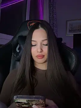 Snapshot of EricaWalls chatting on November 2025 09:25:02 PM EricaWalls online show from November 2025 09:25:02 PM