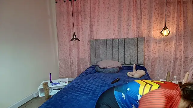 Snapshot of VioletaScott_ chatting on October 2025 01:21:02 PM VioletaScott online show from October 2025 01:21:02 PM