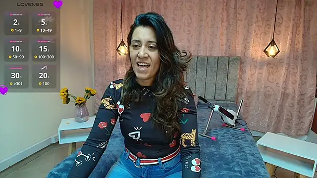 Snapshot of VioletaScott_ chatting on November 2025 01:24:03 PM VioletaScott online show from November 2025 01:24:03 PM