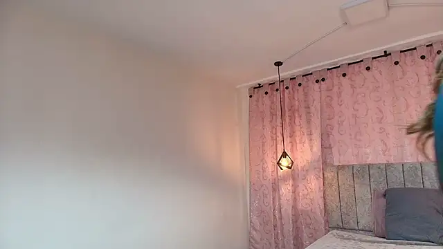 Snapshot of VioletaScott_ chatting on November 2025 01:11:02 PM VioletaScott online show from November 2025 01:11:02 PM