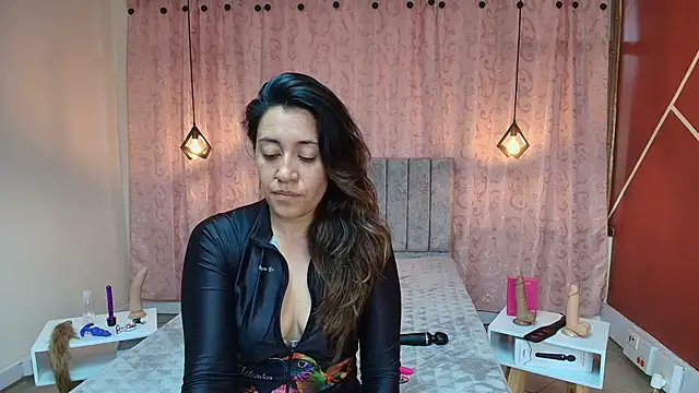 Snapshot of VioletaScott_ chatting on November 2025 01:11:02 PM VioletaScott online show from November 2025 01:11:02 PM