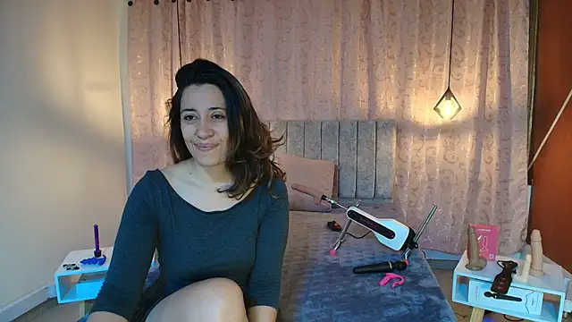 Snapshot of VioletaScott_ chatting on November 2025 01:21:02 PM VioletaScott online show from November 2025 01:21:02 PM