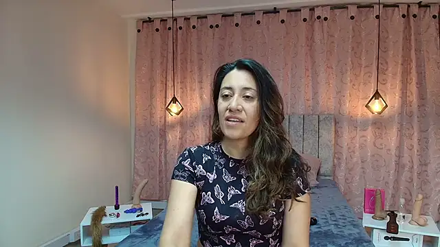 Snapshot of VioletaScott_ chatting on November 2025 01:22:01 PM VioletaScott online show from November 2025 01:22:01 PM