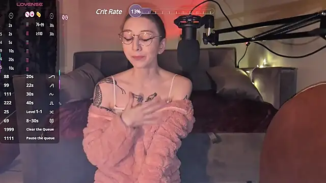 Snapshot of lovelylucyy chatting on February 2025 11:24:01 PM lovelylucyy online show from February 2025 11:24:01 PM