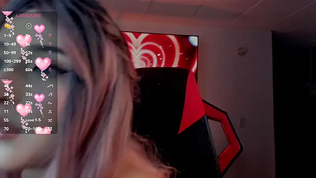 Snapshot of Charlotte_greys chatting on November 2025 02:54:01 AM Charlotte greys online show from November 2025 02:54:01 AM