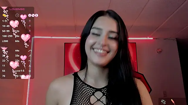 Snapshot of Charlotte_greys chatting on November 2025 10:43:01 PM Charlotte greys online show from November 2025 10:43:01 PM