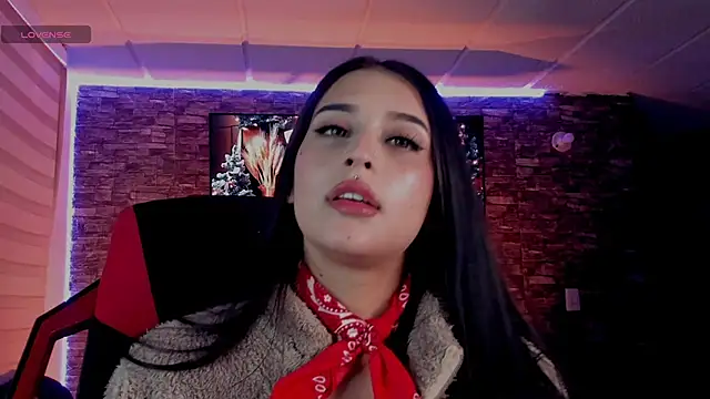 Snapshot of Charlotte_greys chatting on November 2025 11:30:01 PM Charlotte greys online show from November 2025 11:30:01 PM