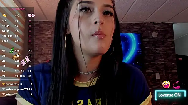 Snapshot of Charlotte_greys chatting on December 2025 07:53:02 PM Charlotte greys online show from December 2025 07:53:02 PM