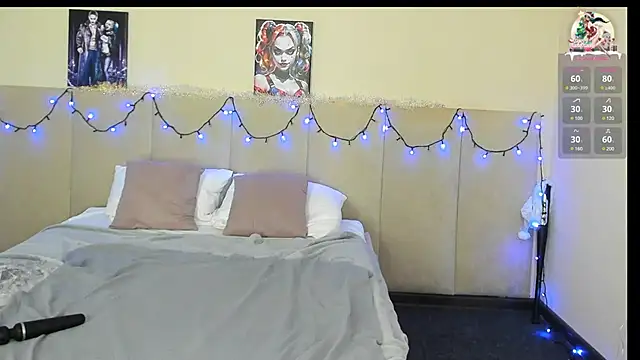 Snapshot of MuscleXXXBarbie chatting on December 2024 12:43:02 AM MuscleXXXBarbie online show from December 2024 12:43:02 AM