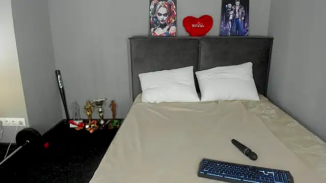 Snapshot of MuscleXXXBarbie chatting on June 2026 01:59:02 AM MuscleXXXBarbie online show from June 2026 01:59:02 AM