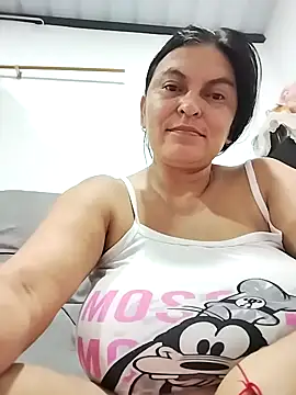 Horny-Mommy-Dirty online show from November 2025 03:16:02 AM