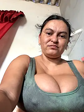 Horny-Mommy-Dirty online show from November 2025 01:29:02 PM