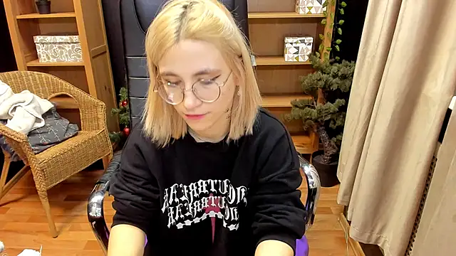 Moon13152 online show from December 2024 04:22:02 AM