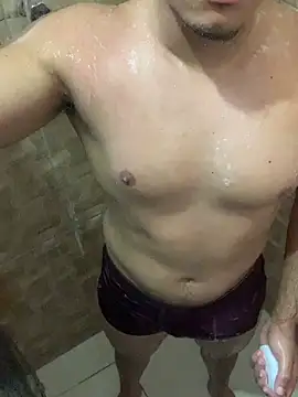 Brasileirinhoo online show from April 2026 04:12:02 PM