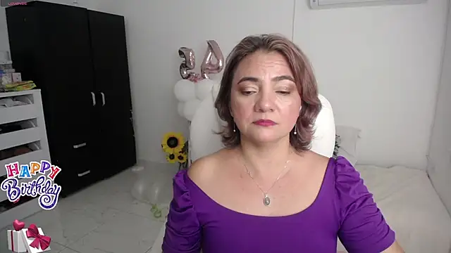 Chiraz hasnaa online show from January 2025 10:23:01 PM