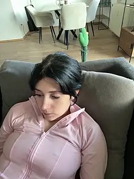 Lena Lang online show from November 2025 11:32:02 AM