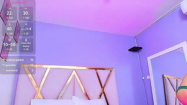 Snapshot of Beautifulskinny18 chatting on January 2025 07:31:01 PM Beautifulskinny18 online show from January 2025 07:31:01 PM