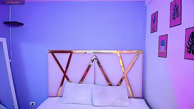 Snapshot of Beautifulskinny18 chatting on January 2025 07:34:02 PM Beautifulskinny18 online show from January 2025 07:34:02 PM