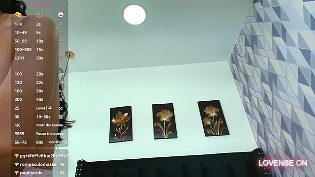 Snapshot of Beautifulskinny18 chatting on January 2025 07:42:02 PM Beautifulskinny18 online show from January 2025 07:42:02 PM