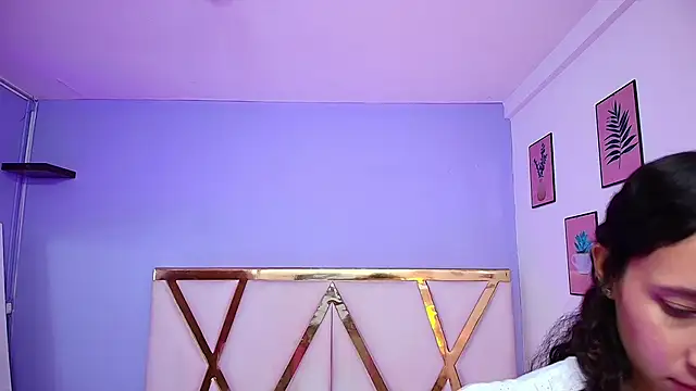 Snapshot of Beautifulskinny18 chatting on January 2025 10:11:02 PM Beautifulskinny18 online show from January 2025 10:11:02 PM