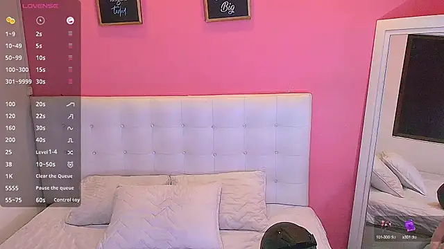 Snapshot of Beautifulskinny18 chatting on February 2025 07:49:02 PM Beautifulskinny18 online show from February 2025 07:49:02 PM