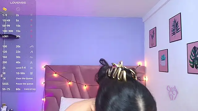 Snapshot of Beautifulskinny18 chatting on February 2025 07:36:01 PM Beautifulskinny18 online show from February 2025 07:36:01 PM