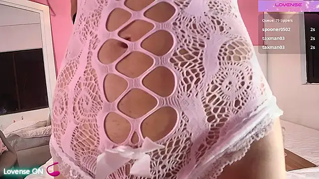 Snapshot of Beautifulskinny18 chatting on March 2025 10:52:02 PM Beautifulskinny18 online show from March 2025 10:52:02 PM