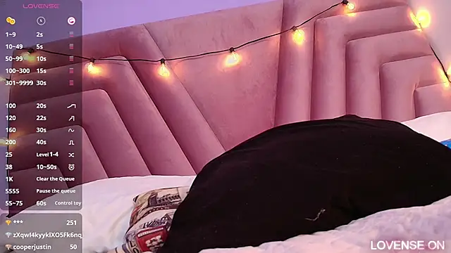 Snapshot of Beautifulskinny18 chatting on March 2025 05:19:01 AM Beautifulskinny18 online show from March 2025 05:19:01 AM