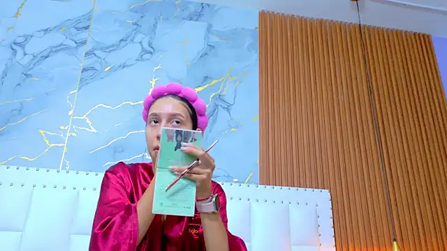 Snapshot of Beautifulskinny18 chatting on September 2025 08:08:02 PM Beautifulskinny18 online show from September 2025 08:08:02 PM