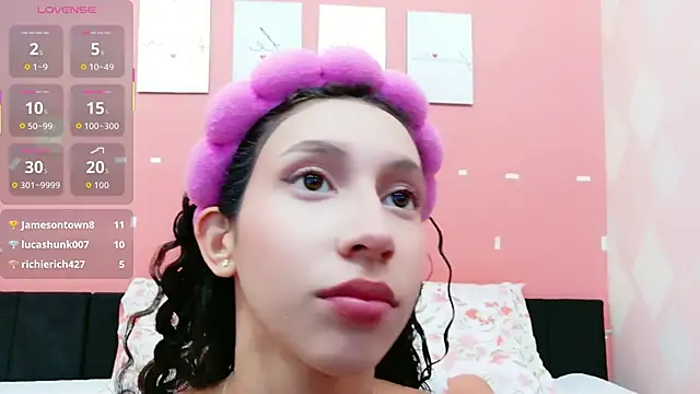 Snapshot of Beautifulskinny18 chatting on October 2025 07:46:02 PM Beautifulskinny18 online show from October 2025 07:46:02 PM