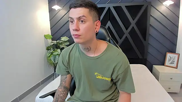 Yeiko Romero  online show from January 2025 05:13:01 PM