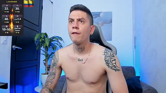 Yeiko Romero  online show from November 2025 10:21:02 PM