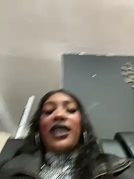 TIFFANYYSTAR online show from October 2025 02:06:02 PM