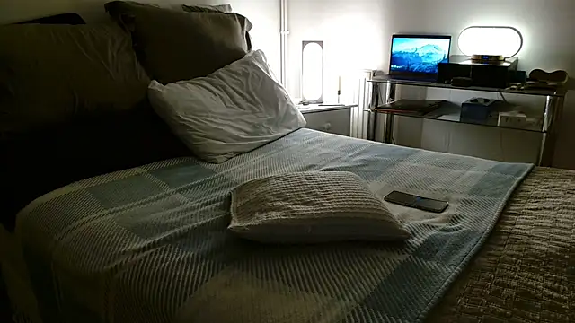 ImYourXtoy online show from March 2026 07:48:01 PM