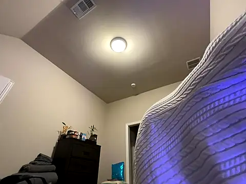 wynterheat online show from November 2025 06:05:02 AM