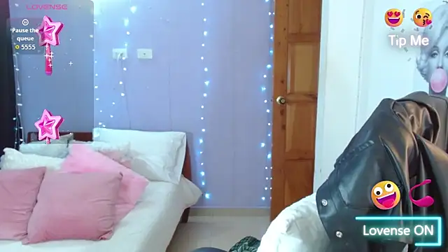 Paulina 627 online show from October 2025 03:44:02 PM