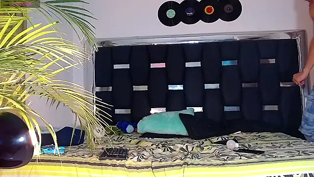 Snapshot of RyanRizzo chatting on January 2025 01:55:01 AM RyanRizzo online show from January 2025 01:55:01 AM