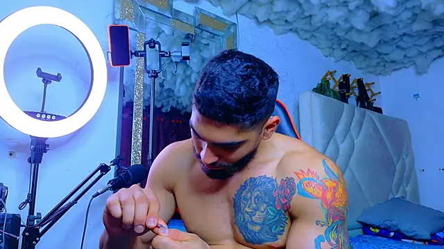 Rich boy01 online show from April 2026 06:45:01 PM