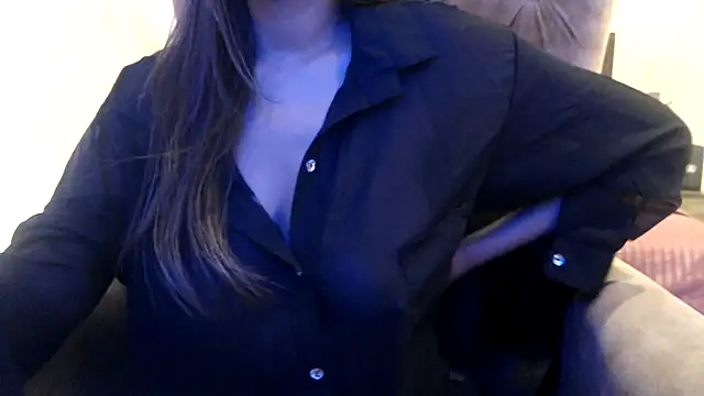 Snapshot of chhui_mui chatting on February 2025 05:51:02 PM chhui mui online show from February 2025 05:51:02 PM