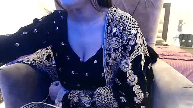 Snapshot of chhui_mui chatting on February 2025 08:31:02 PM chhui mui online show from February 2025 08:31:02 PM