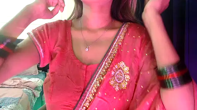 Snapshot of chhui_mui chatting on October 2025 02:34:01 PM chhui mui online show from October 2025 02:34:01 PM