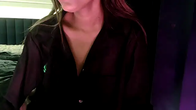 Snapshot of chhui_mui chatting on January 2026 04:00:01 PM chhui mui online show from January 2026 04:00:01 PM